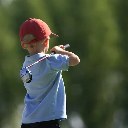 Maregolf Готель