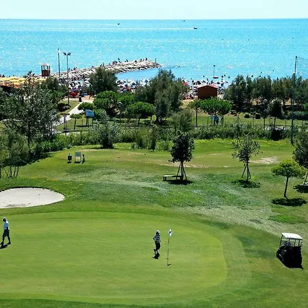 Maregolf Готель Каорле